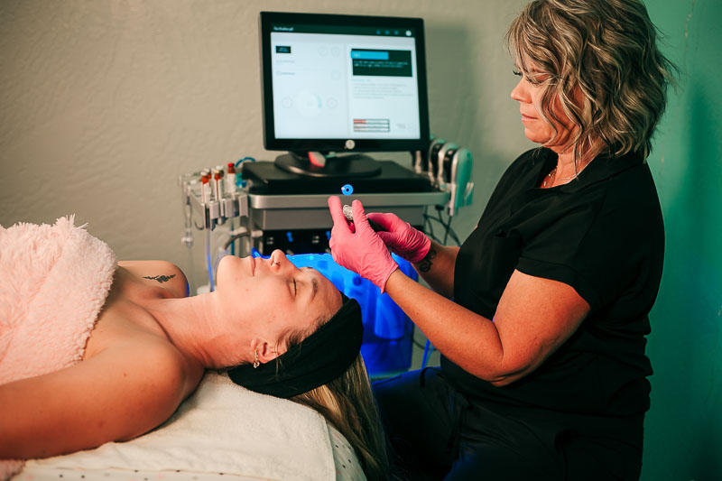 Pura Vida Lash and Skin treatment room
